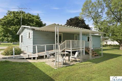 419 3rd Avenue NW Winnebago MN 56098