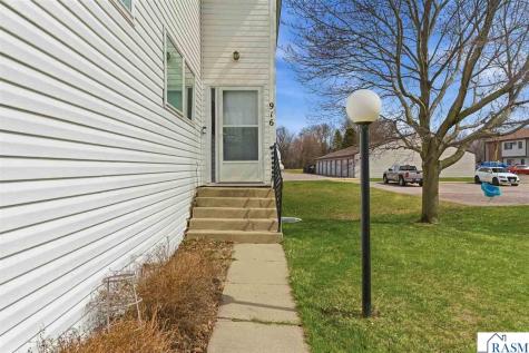 916 N Armstrong Boulevard St. James MN 56081