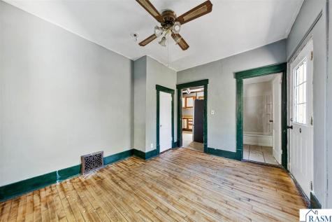 129 W Ruth Street Mankato MN 56001