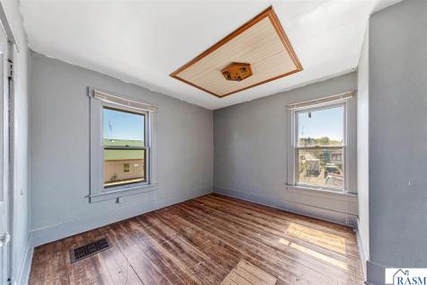 129 W Ruth Street Mankato MN 56001