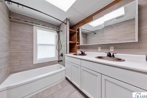 129 W Ruth Street Mankato MN 56001