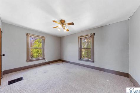 129 W Ruth Street Mankato MN 56001