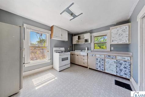 129 W Ruth Street Mankato MN 56001