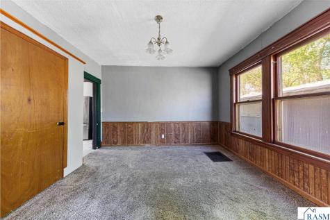 129 W Ruth Street Mankato MN 56001
