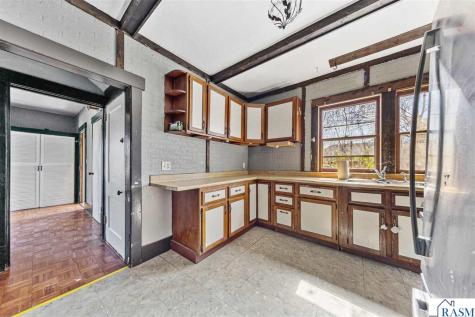 129 W Ruth Street Mankato MN 56001
