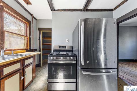 129 W Ruth Street Mankato MN 56001