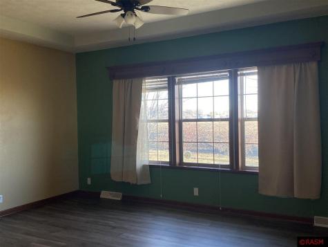 914 E 4th Street Winthrop MN 55396