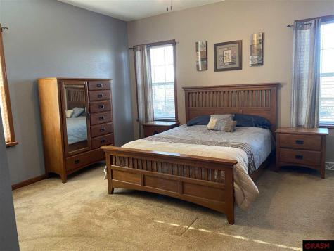 914 E 4th Street Winthrop MN 55396