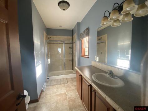 914 E 4th Street Winthrop MN 55396