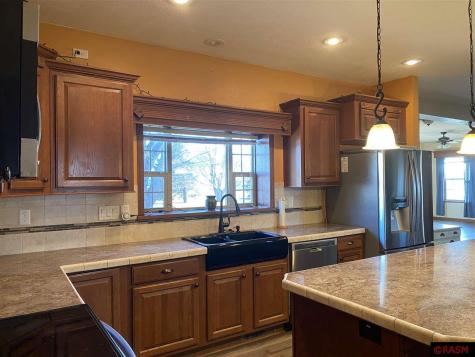 914 E 4th Street Winthrop MN 55396