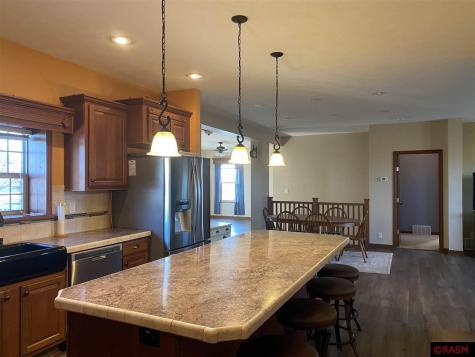 914 E 4th Street Winthrop MN 55396