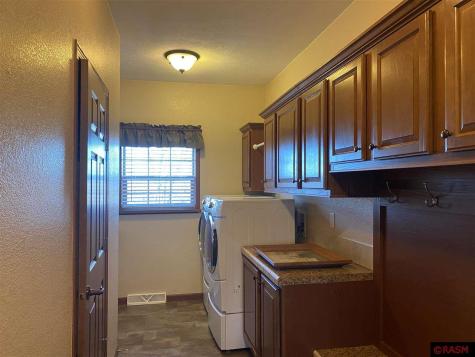 914 E 4th Street Winthrop MN 55396