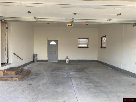 914 E 4th Street Winthrop MN 55396