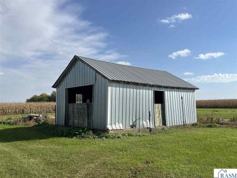 37387 745th Avenue St. James MN 56081
