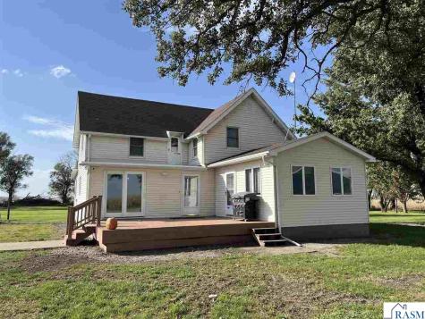 37387 745th Avenue St. James MN 56081