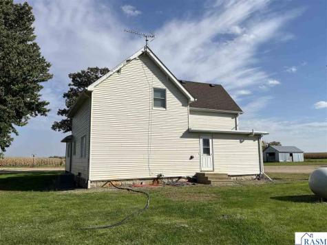 37387 745th Avenue St. James MN 56081