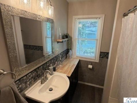 1331 Frank Hall Drive Albert Lea MN 56007