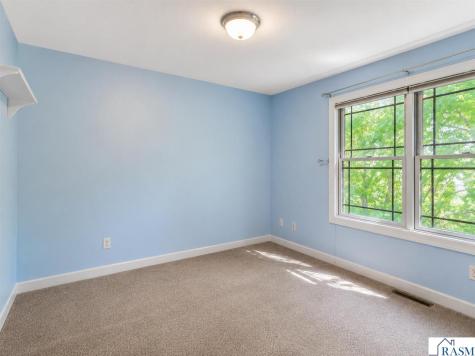 213 Victoria Boulevard Mankato MN 56001