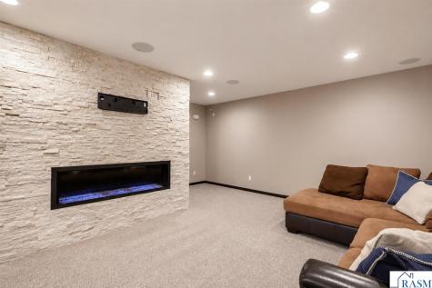 213 Victoria Boulevard Mankato MN 56001