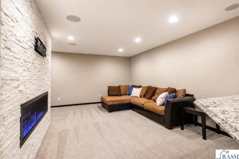 213 Victoria Boulevard Mankato MN 56001