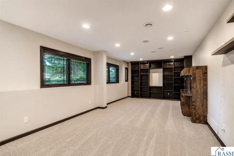 213 Victoria Boulevard Mankato MN 56001