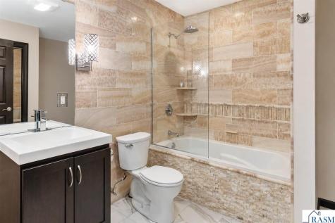 213 Victoria Boulevard Mankato MN 56001