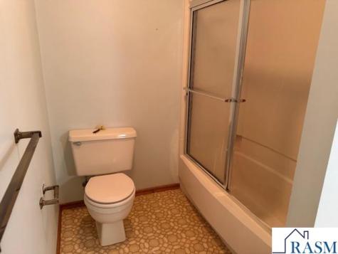 228 Bittersweet Lane Mankato MN 56001