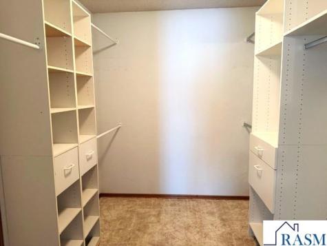 228 Bittersweet Lane Mankato MN 56001