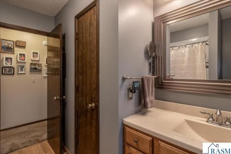 35425 Shakpays Cove Road Kasota MN 56050