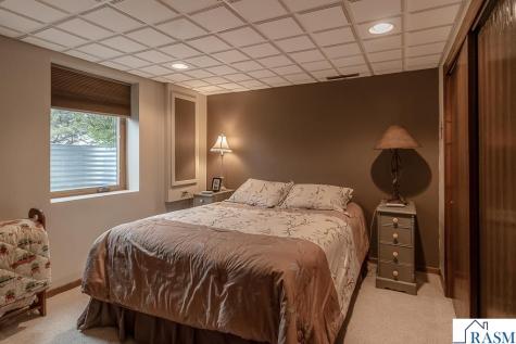 35425 Shakpays Cove Road Kasota MN 56050