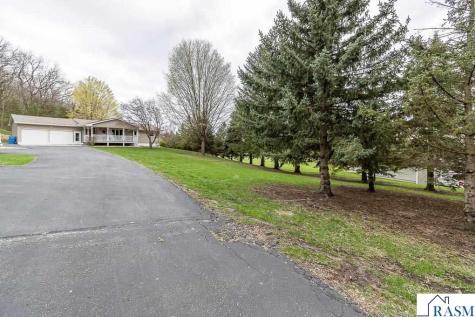35425 Shakpays Cove Road Kasota MN 56050