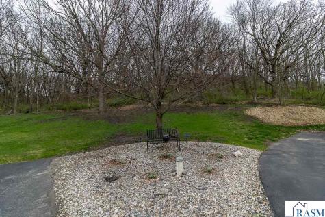 35425 Shakpays Cove Road Kasota MN 56050