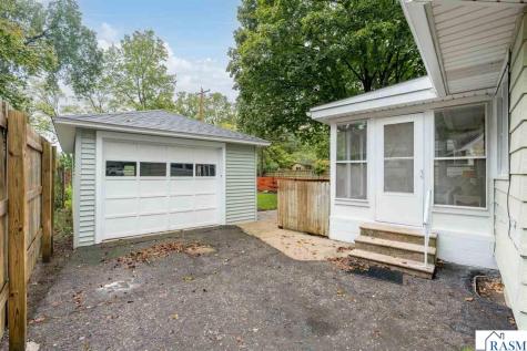 13 Southview Drive Mankato MN 56001