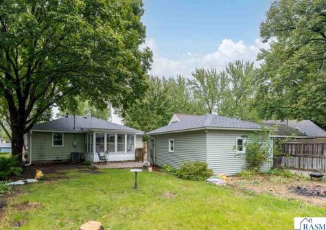 13 Southview Drive Mankato MN 56001