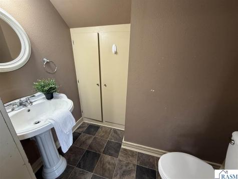 1020 N Minnesota New Ulm MN 56073