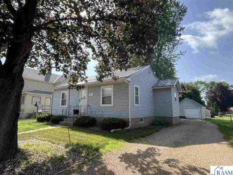 1066 1st Avenue South St. James MN 56081
