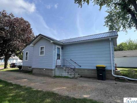 1066 1st Avenue South St. James MN 56081