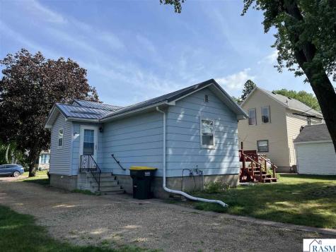 1066 1st Avenue South St. James MN 56081