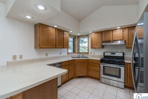 104 Wadsworth Drive Mankato MN 56001
