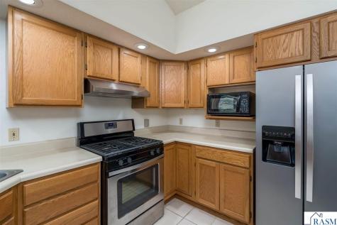 104 Wadsworth Drive Mankato MN 56001