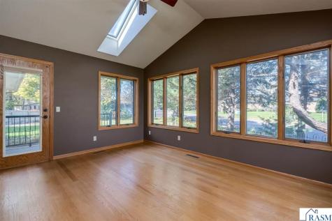 104 Wadsworth Drive Mankato MN 56001