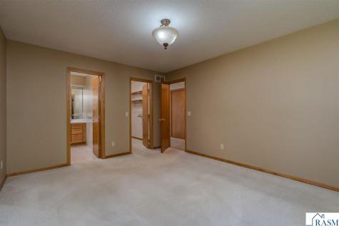 104 Wadsworth Drive Mankato MN 56001