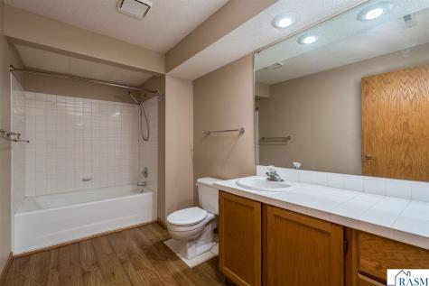 104 Wadsworth Drive Mankato MN 56001