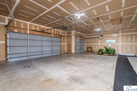 104 Wadsworth Drive Mankato MN 56001