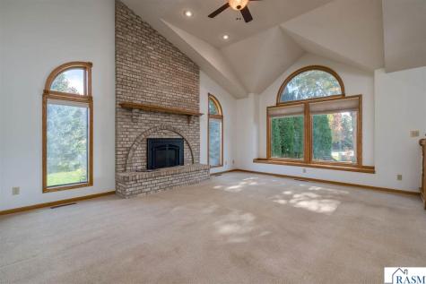 104 Wadsworth Drive Mankato MN 56001