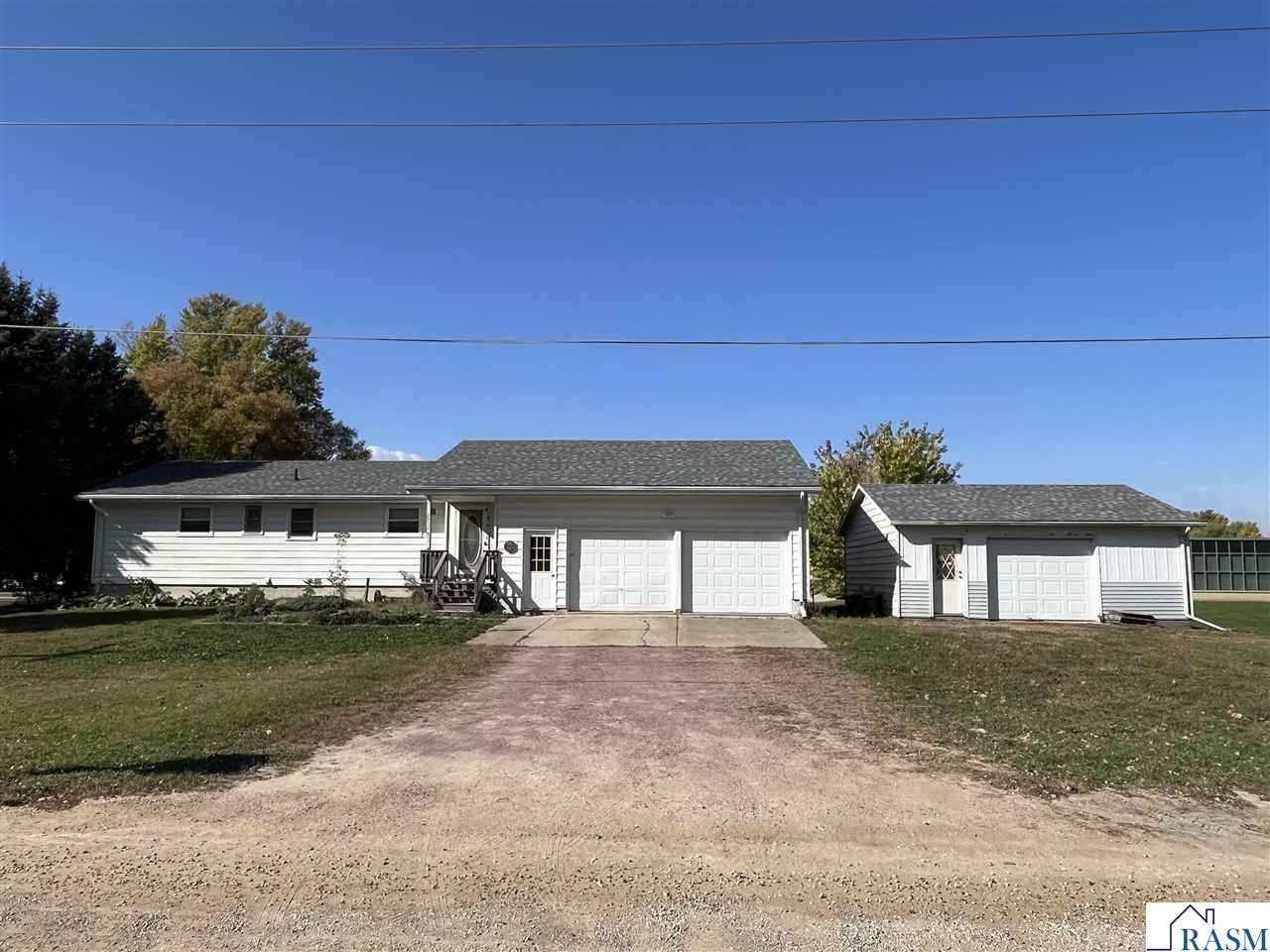 1015 11th Street North St. James MN 56081