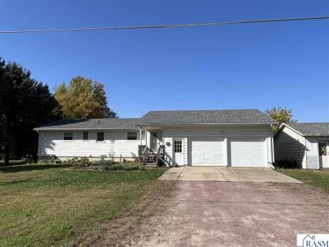 1015 11th Street North St. James MN 56081