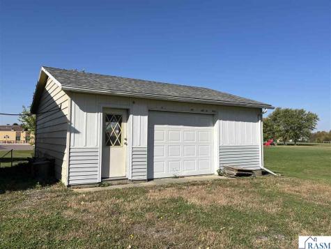 1015 11th Street North St. James MN 56081