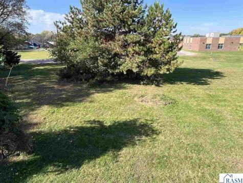 1015 11th Street North St. James MN 56081