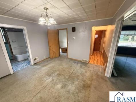 1621 N 4th Street Mankato MN 56001
